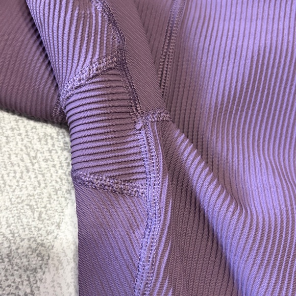 ATHLETA ELATION RIB TIGHT 26” - Picture 3 of 3